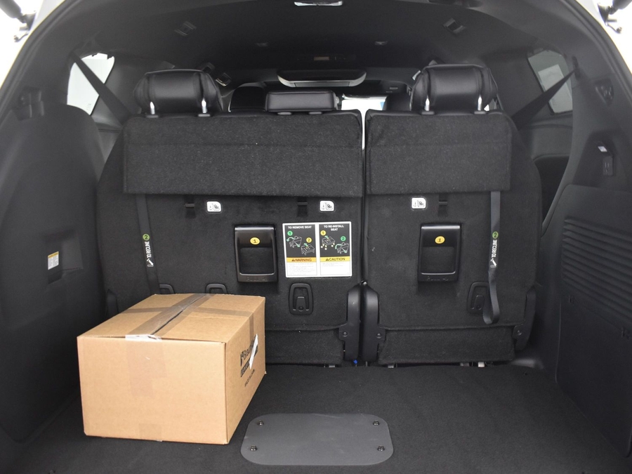 New 2025 Toyota Sienna Hybrid Platinum - BraunAbility Side Entry Entry In Floor Automatic Ramp