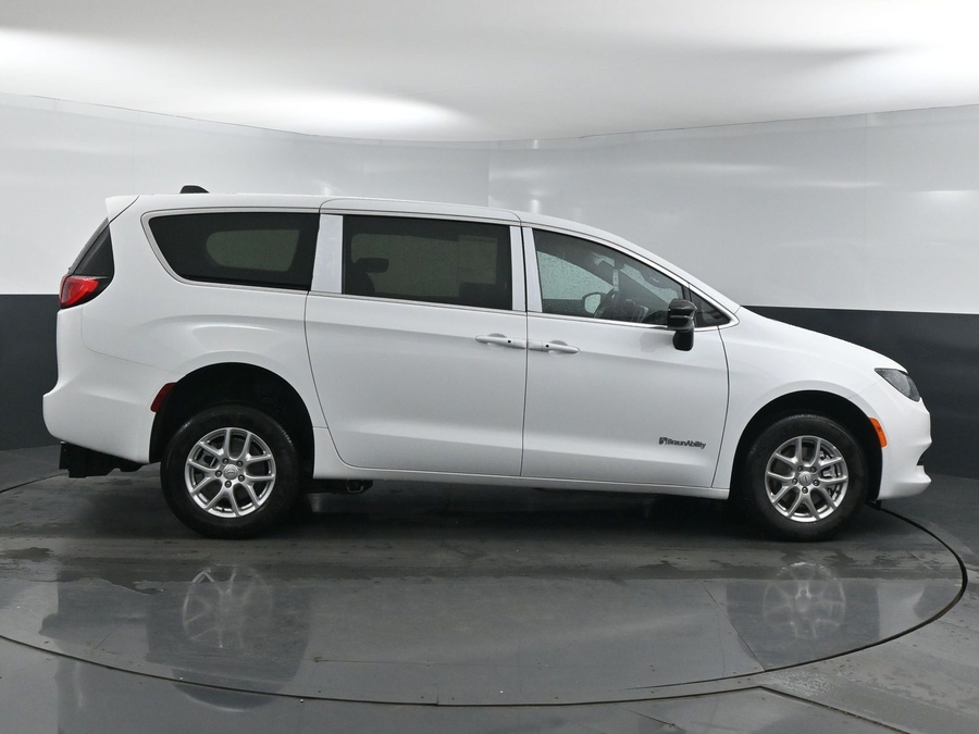 New 2025 Chrysler Voyager LX - BraunAbility Rear Entry Entry Fold Out Manual Ramp