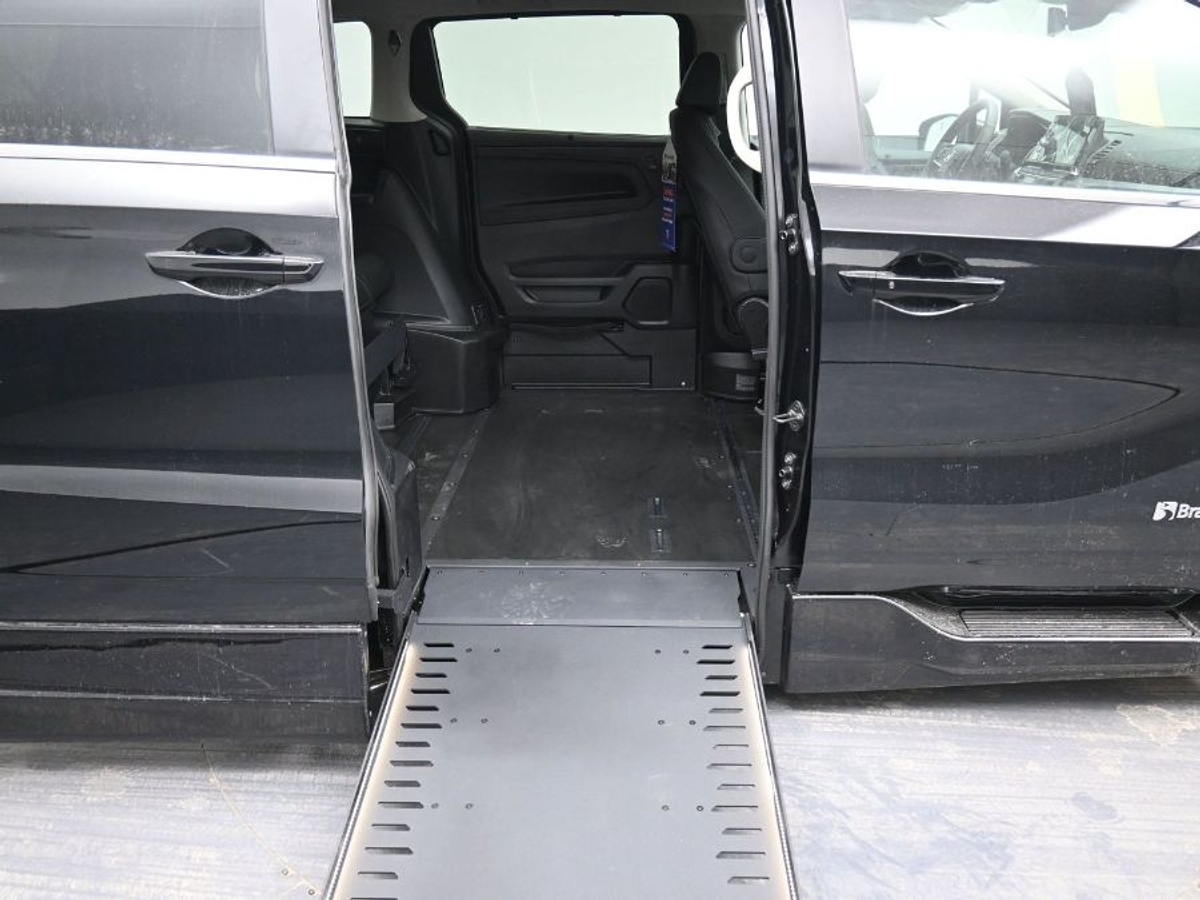 Número de imagen del Honda Odyssey negro 11