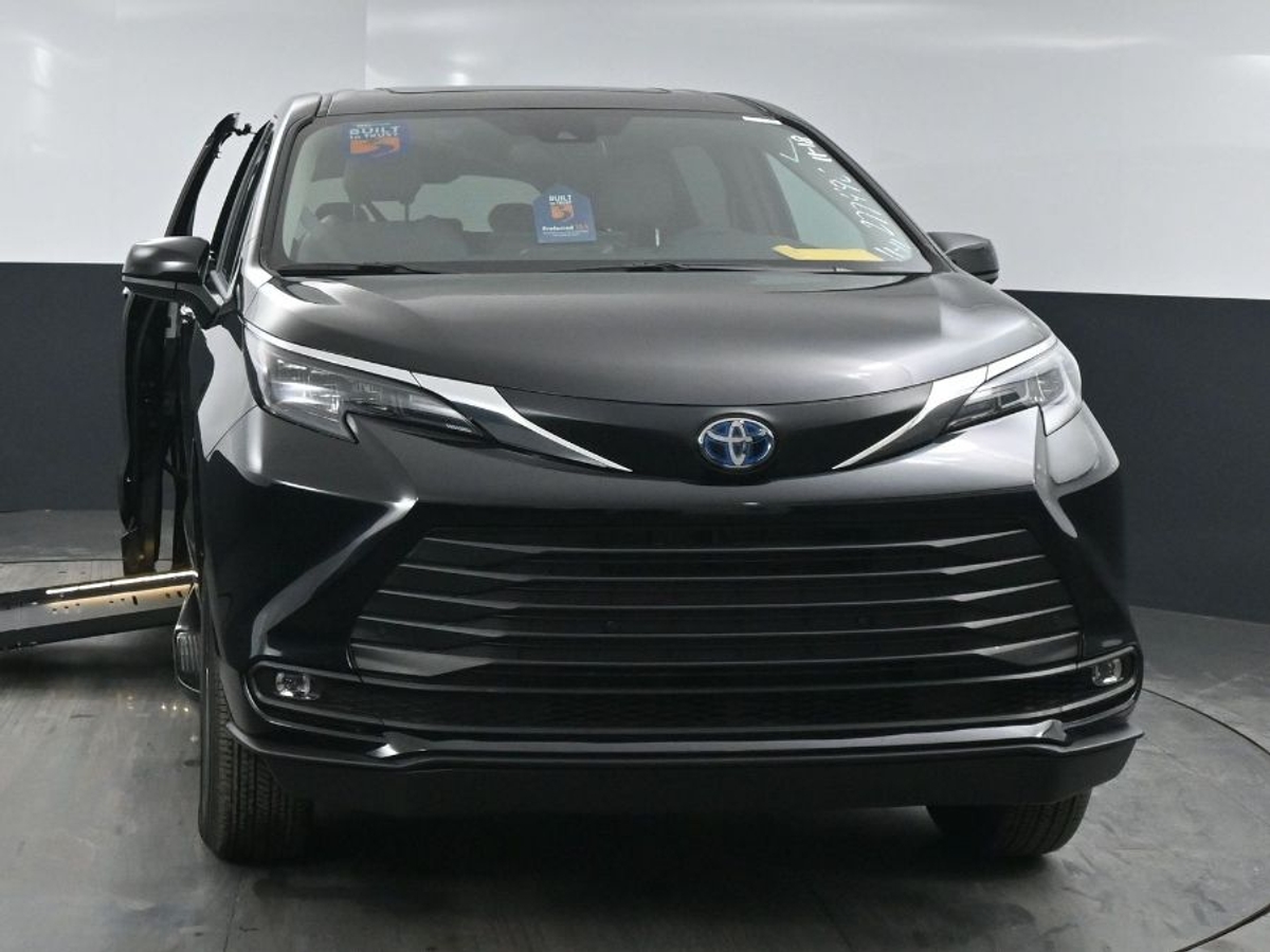 2025 TOYOTA SIENNA - Image 7