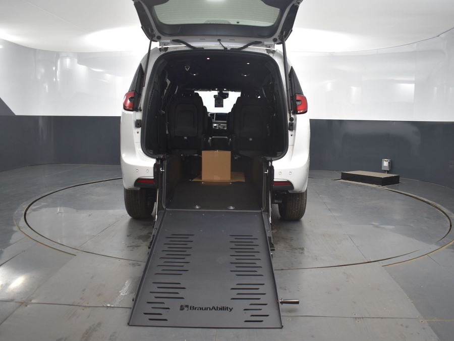Used 2025 Chrysler Pacifica Select Safety - BraunAbility Rear Entry Fold Out Manual Ramp