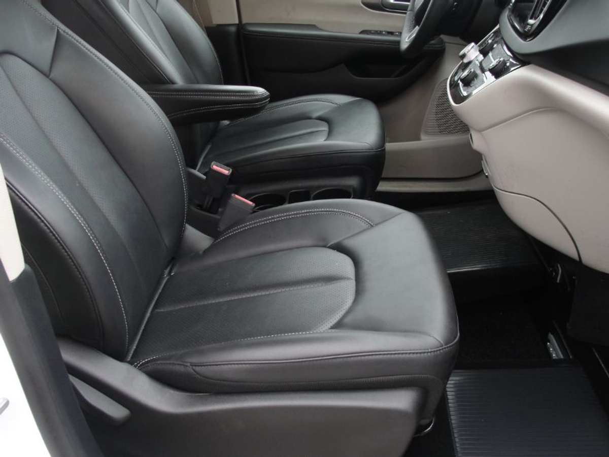 2024 CHRYSLER PACIFICA - Image 15