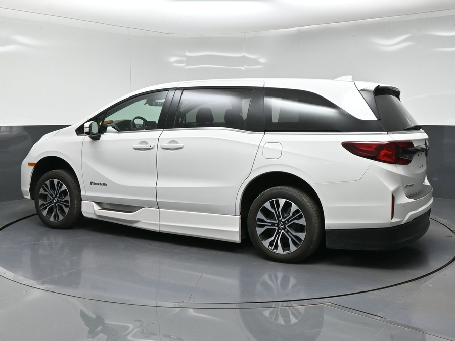 Used 2025 Honda Odyssey Elite - BraunAbility Side Entry In Floor Automatic Ramp