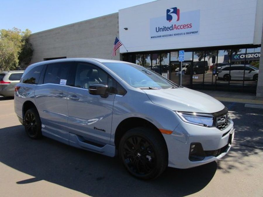 New 2025 Honda Odyssey Sport - BraunAbility Side Entry Entry In Floor Automatic Ramp