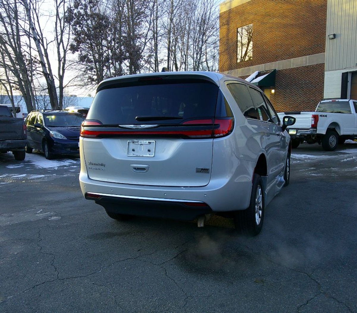 2024 CHRYSLER PACIFICA - Image 7