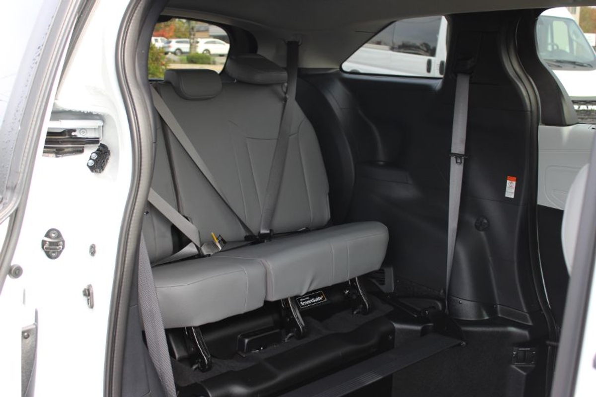 2025 TOYOTA SIENNA - Image 12