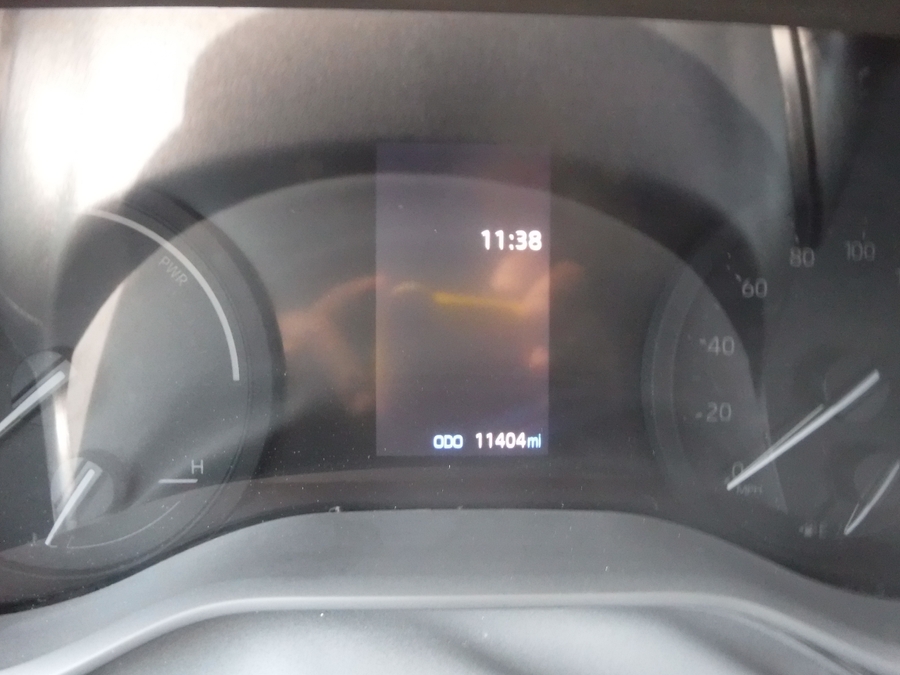 Black Toyota Sienna image number 11