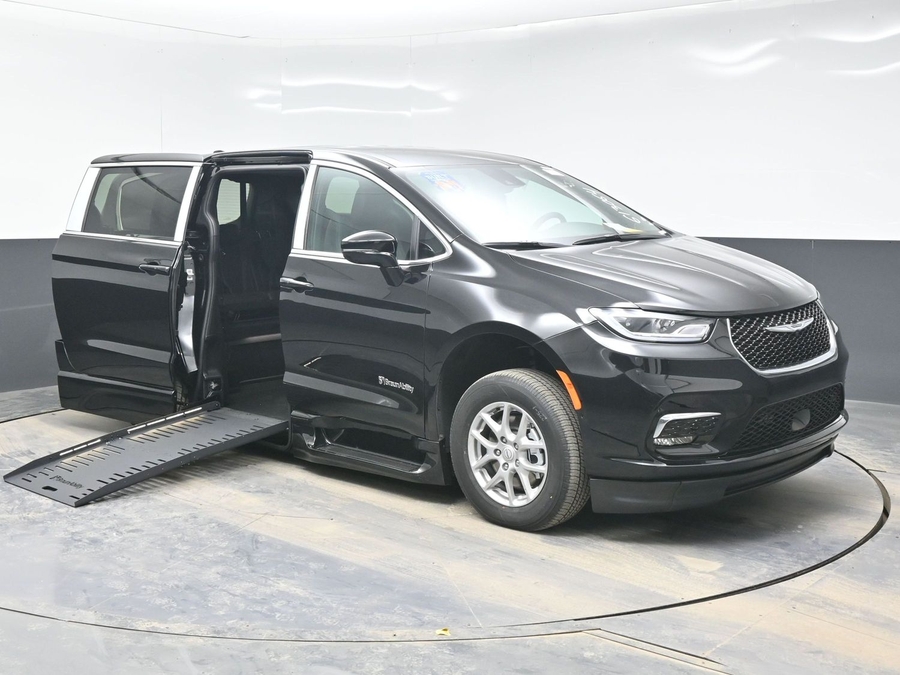 Black Chrysler Pacifica with Side Entry Automatic Fold Out ramp