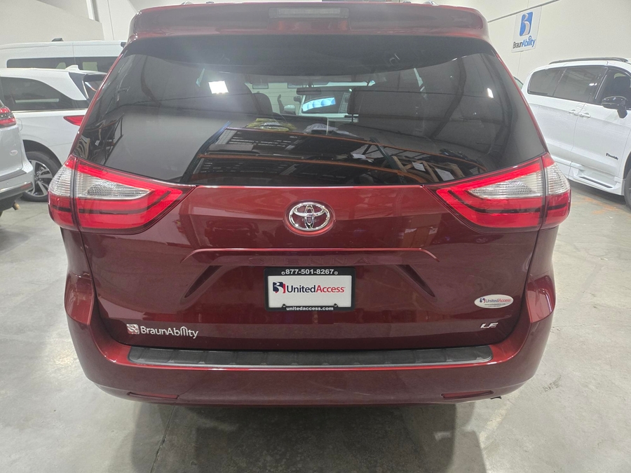 Used 2017 Toyota Sienna LE - BraunAbility Side Entry Fold Out Automatic Ramp