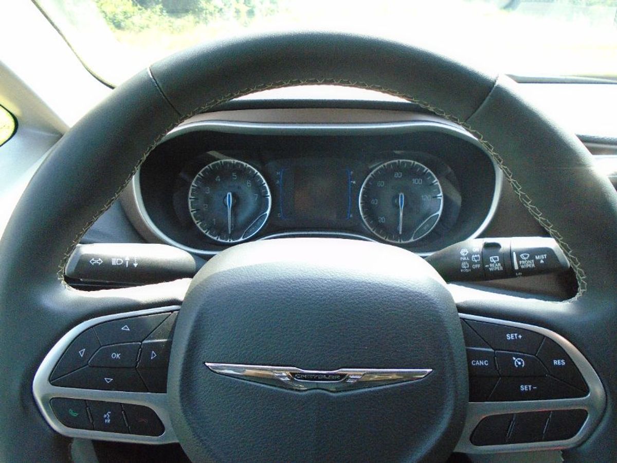 2023 CHRYSLER VOYAGER - Image 6