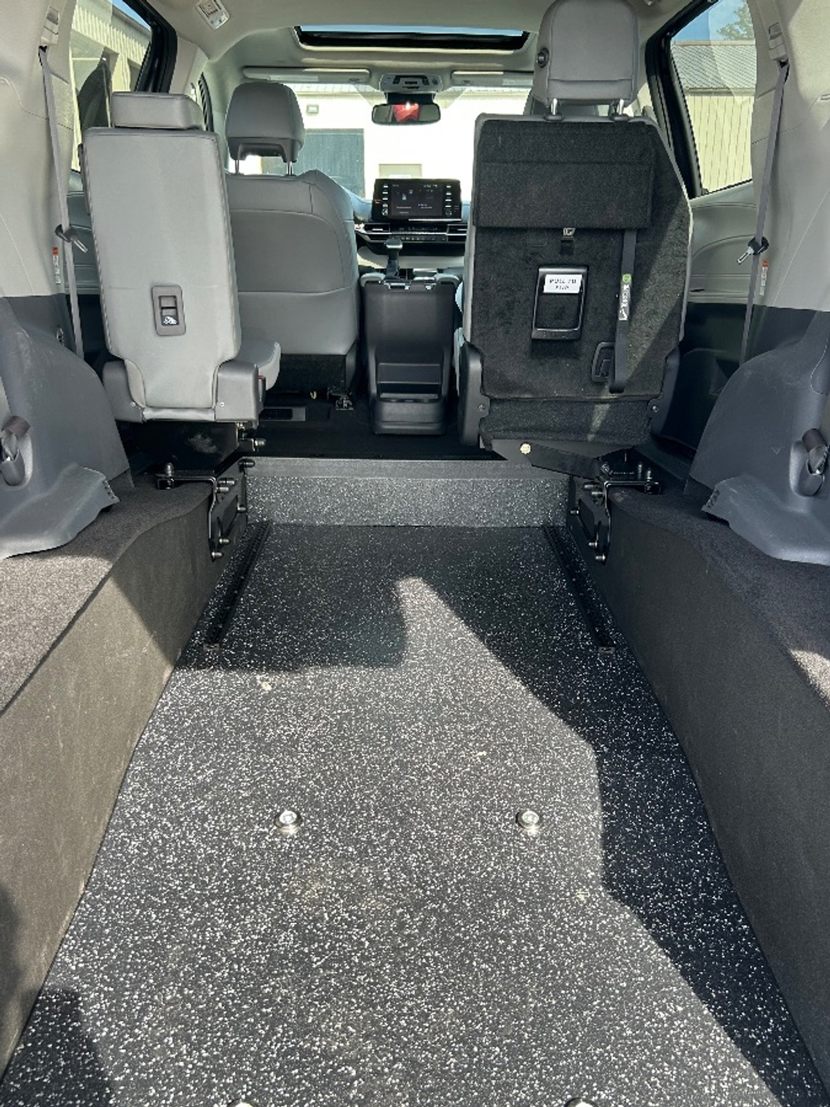 2023 TOYOTA SIENNA - Image 18