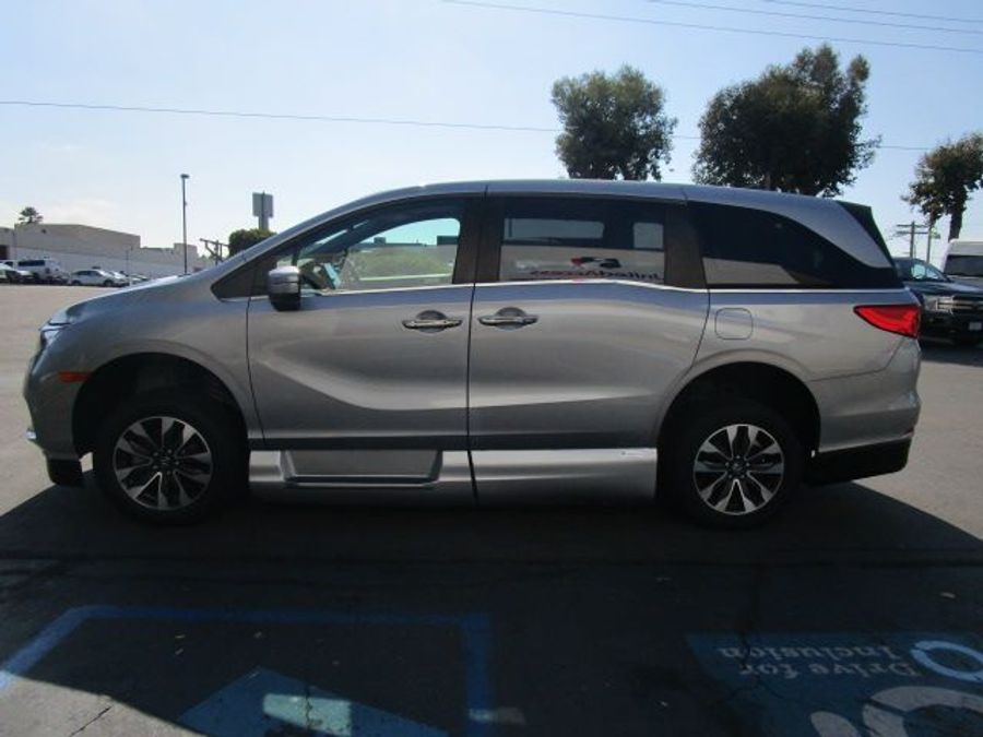 Used 2022 Honda Odyssey  - VMI Side Entry Entry In Floor Automatic Ramp