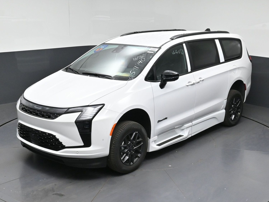 New 2027 Chrysler Pacifica Select Sport - BraunAbility Side Entry Fold Out Automatic Ramp