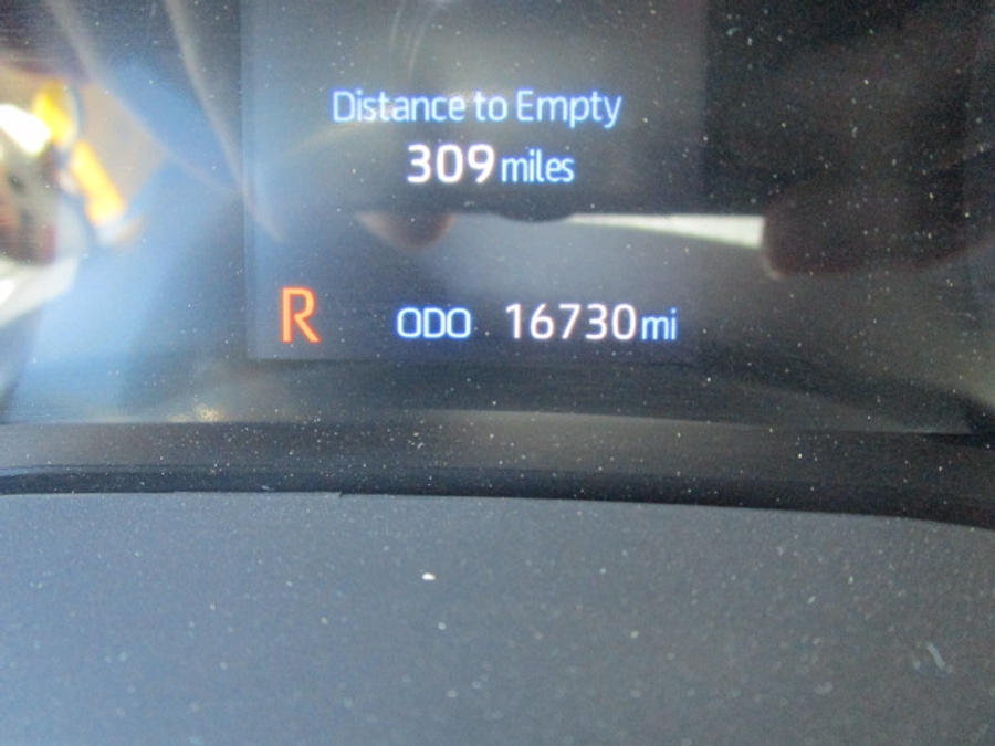 Used 2024 Toyota Sienna Hybrid LE Base - BraunAbility Side Entry Fold Out Automatic Ramp