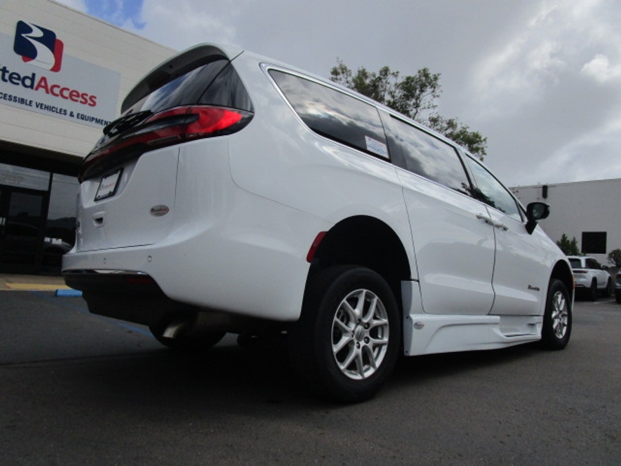 Used 2024 Chrysler Pacifica Touring L - BraunAbility Side Entry Entry In Floor Automatic Ramp