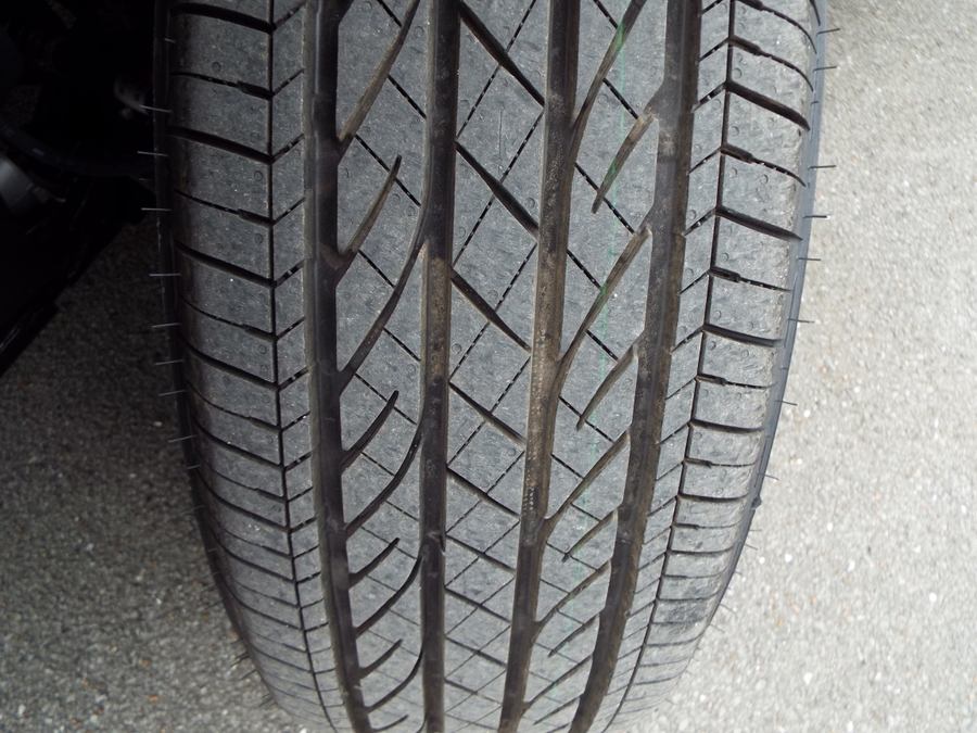 White Honda Odyssey image number 36