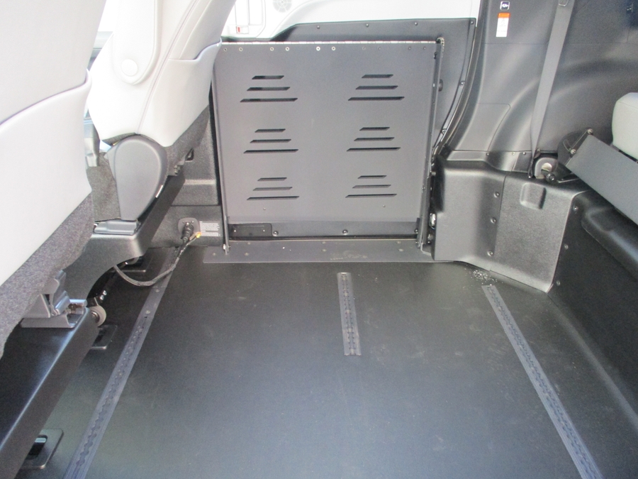 Black Toyota Sienna image number 5