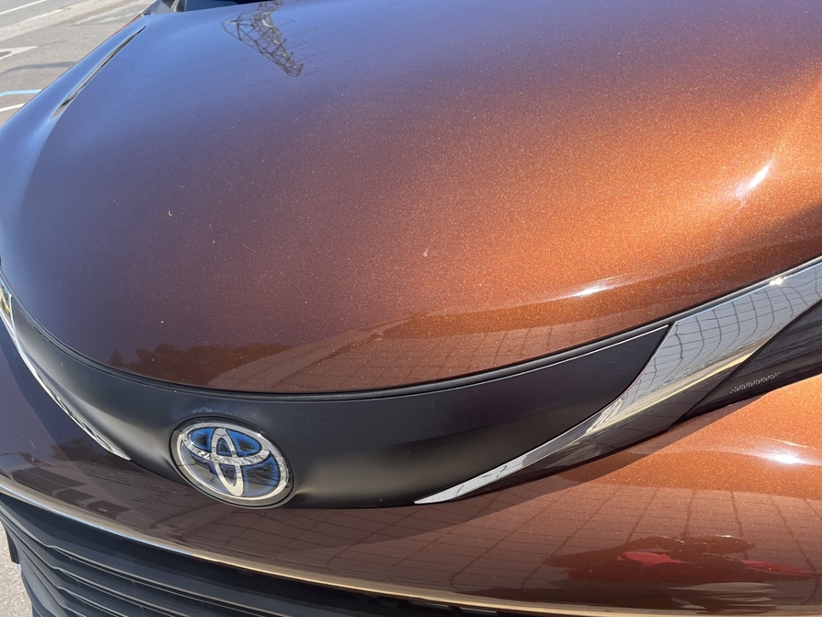 Used 2022 Toyota Sienna Hybrid XLE Base - BraunAbility Side Entry Entry Fold Out Automatic Ramp