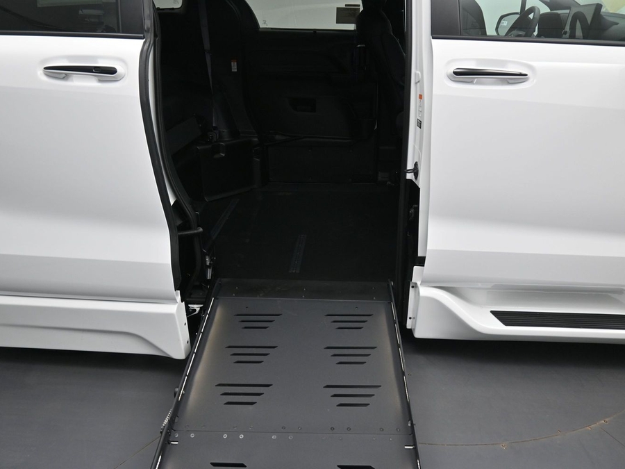New 2026 Toyota Sienna Hybrid XSE Sport - BraunAbility Side Entry Entry Fold Out Automatic Ramp