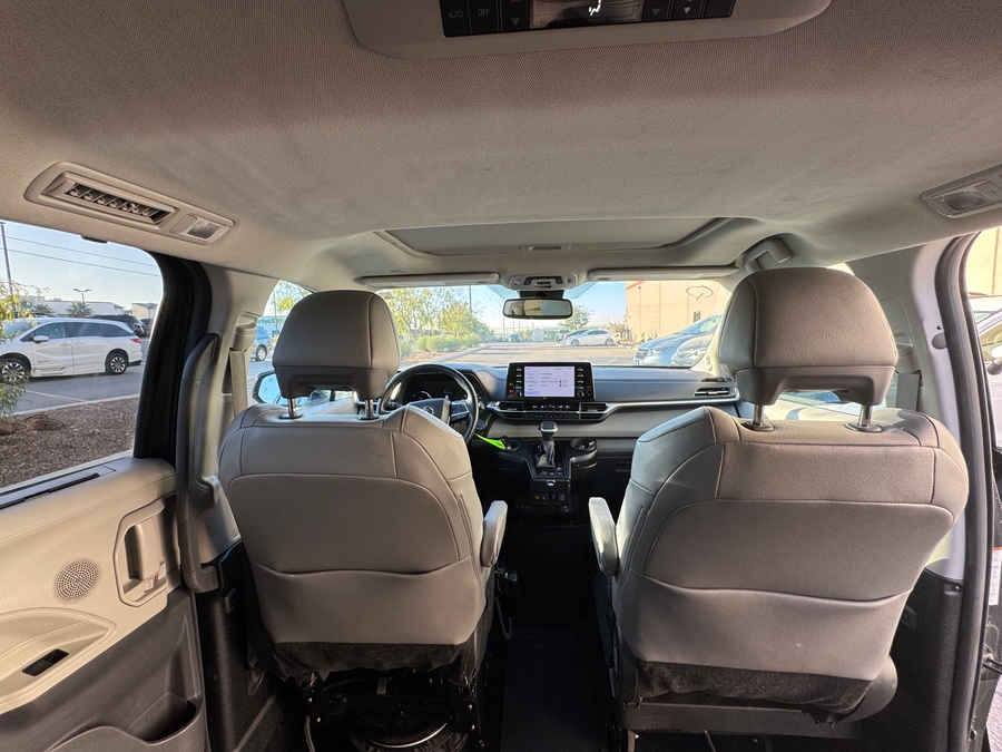 Used 2024 Toyota Sienna Hybrid XLE Base - BraunAbility Side Entry Entry Fold Out Automatic Ramp