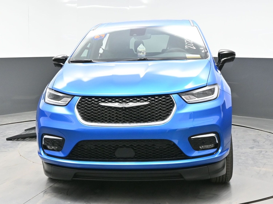 Blue Chrysler Pacifica image number 12