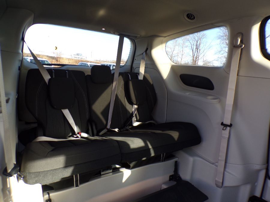 2022 CHRYSLER VOYAGER - Image 10