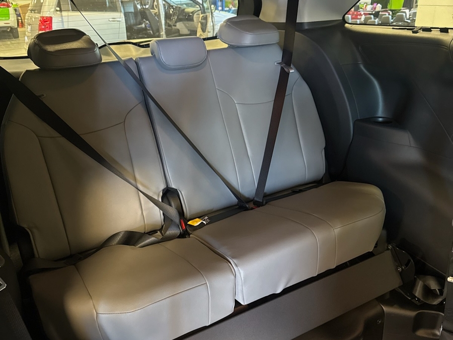 Black Toyota Sienna image number 6