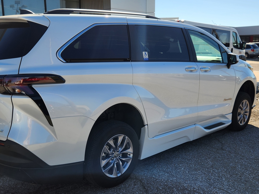 White Toyota Sienna with Side Entry Automatic Fold Out ramp