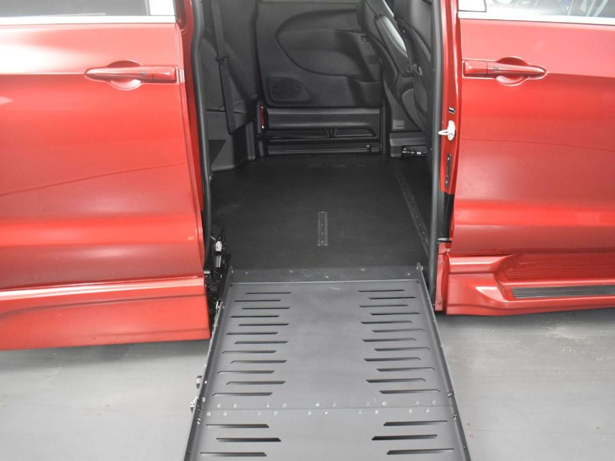 2025 CHRYSLER PACIFICA - Image 12