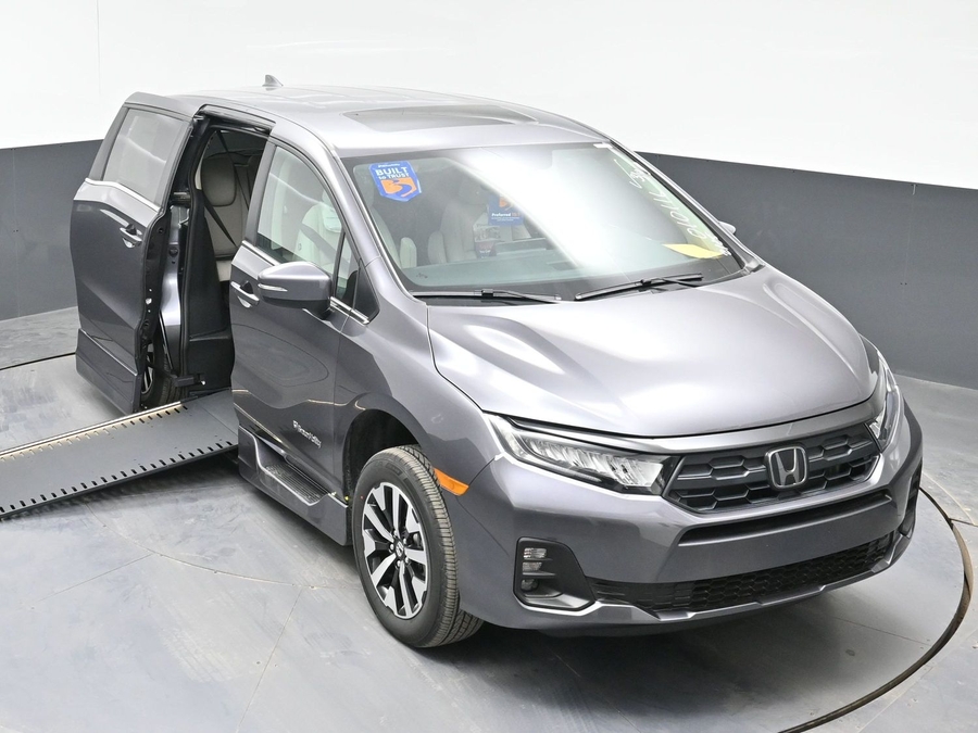 Grey Honda Odyssey image number 22