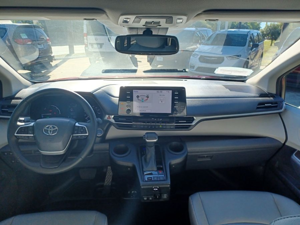 2023 TOYOTA SIENNA - Image 10