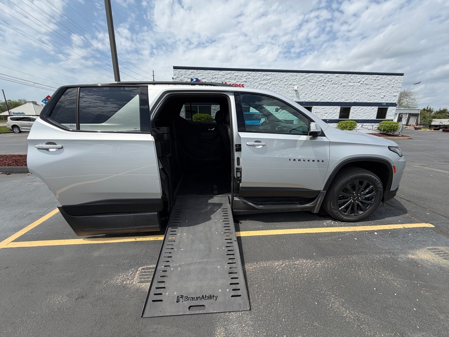 Used 2022 Chevrolet Traverse RS - BraunAbility Side Entry Entry In Floor Automatic Ramp