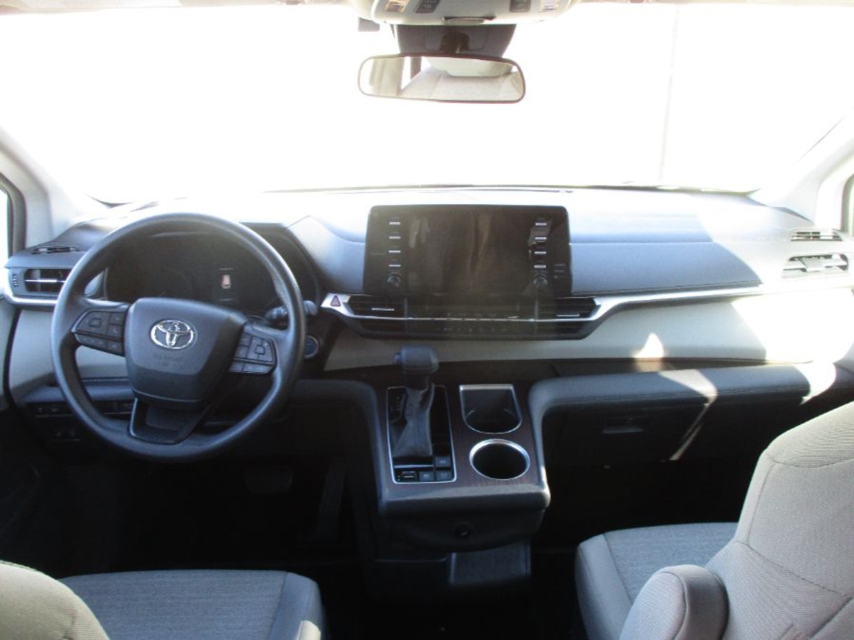 2022 TOYOTA SIENNA - Image 8