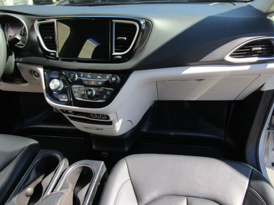 Used 2024 Chrysler Pacifica Touring L - BraunAbility Side Entry Entry Fold Out Automatic Ramp