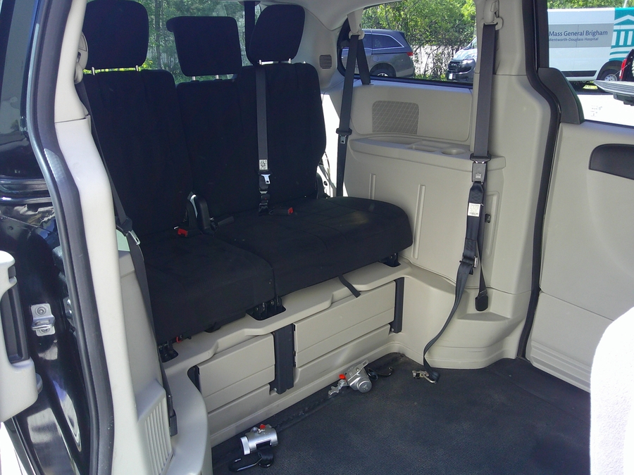 Black Dodge Grand Caravan número de imagen 12