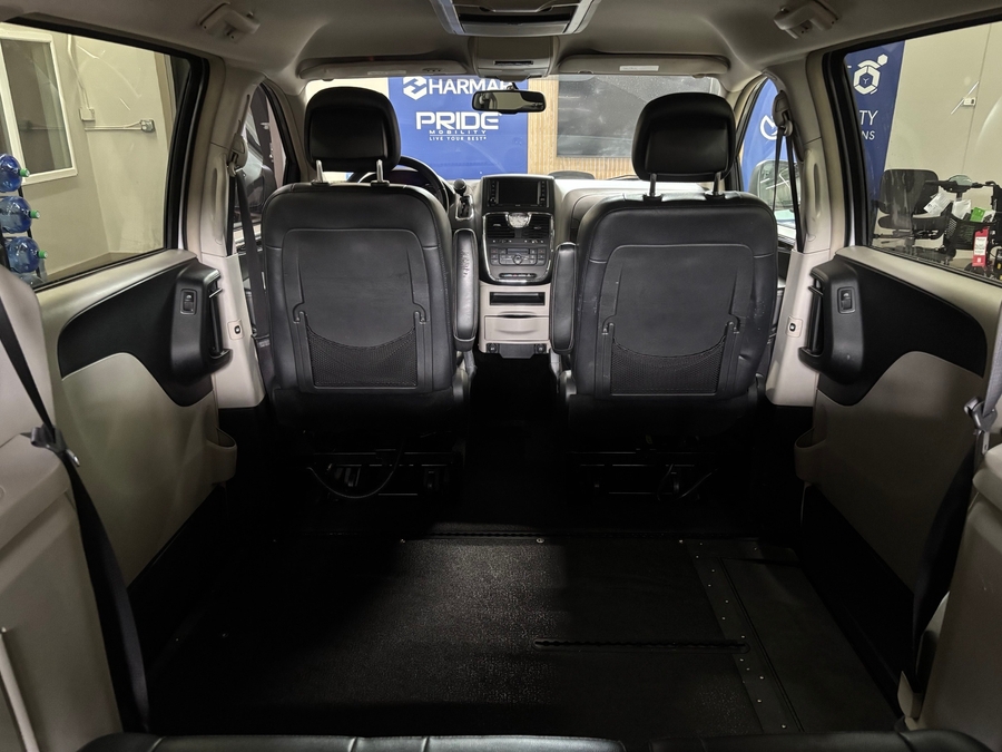 Used 2016 Chrysler Town and Country Touring - VMI Side Entry Entry In Floor Automatic Ramp