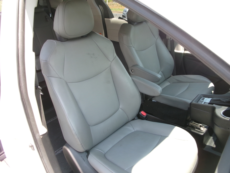 2023 Toyota Sienna XLE - Photo 18