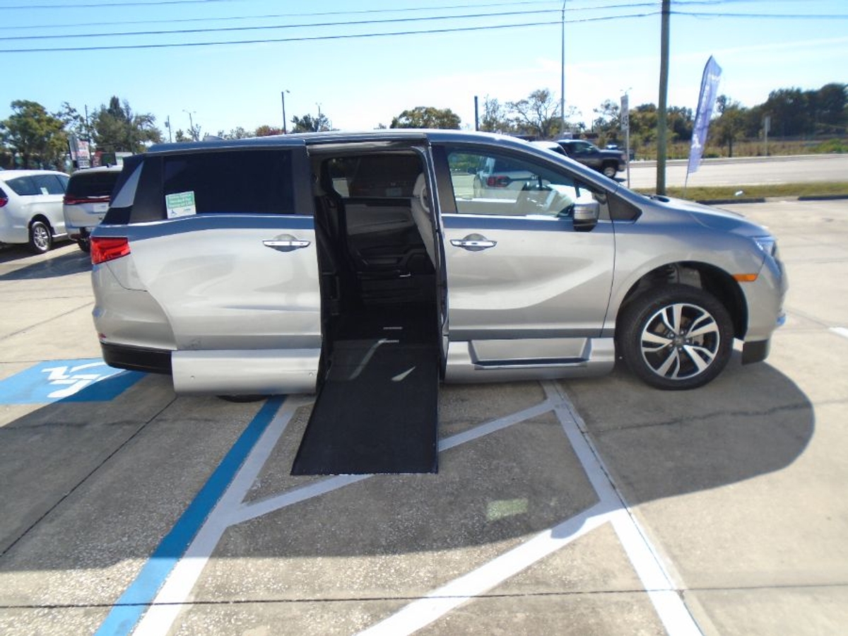 2023 HONDA ODYSSEY - Image 1