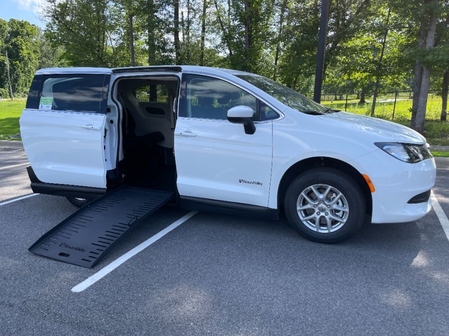 Arkansas Wheelchair Vans for Sale [New & Used Accessible Vans