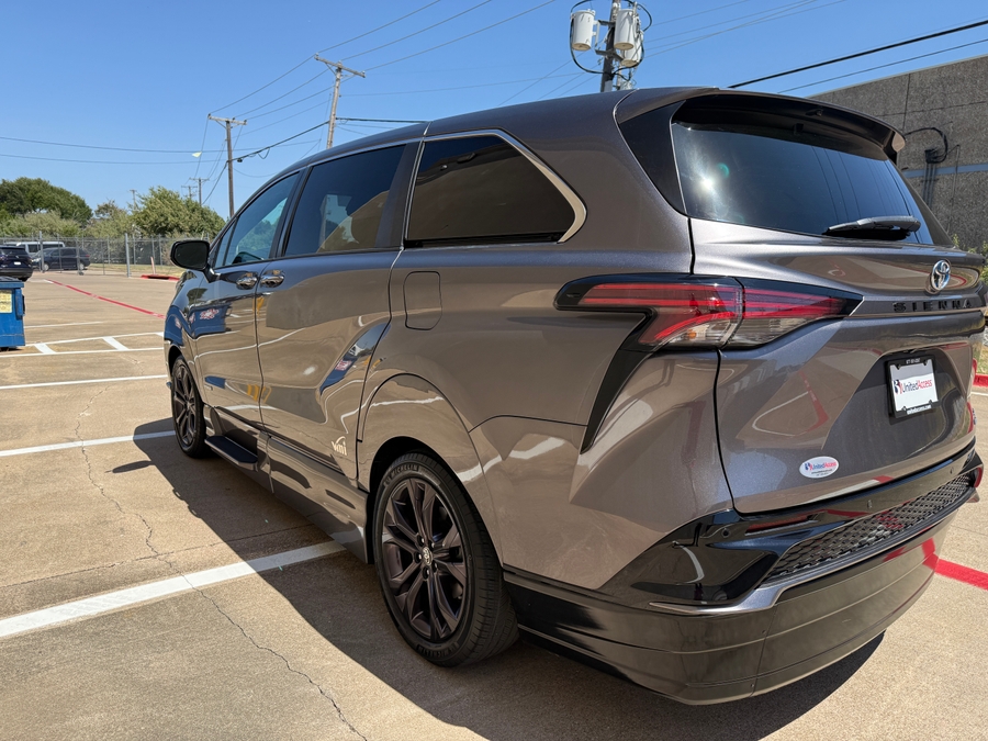 Used 2021 Toyota Sienna Hybrid XSE - VMI Side Entry In Floor Automatic Ramp