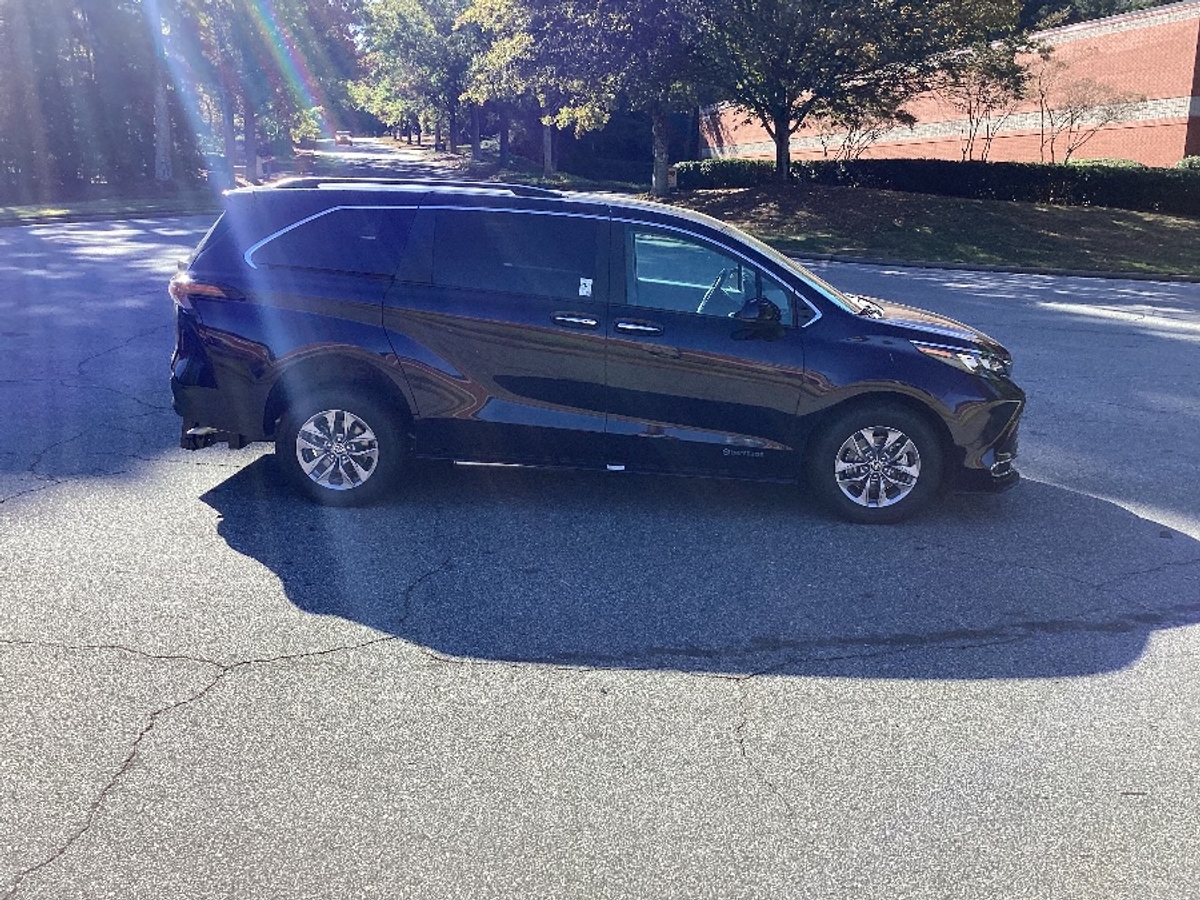 2024 TOYOTA SIENNA - Image 14