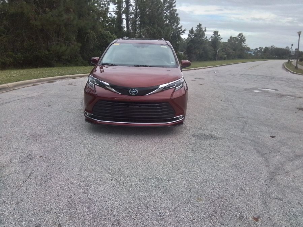 2023 TOYOTA SIENNA - Image 9