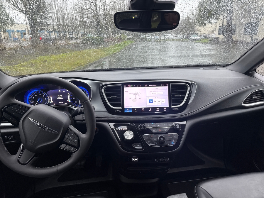 Used 2023 Chrysler Pacifica Touring L Sport - BraunAbility Side Entry Entry In Floor Automatic Ramp