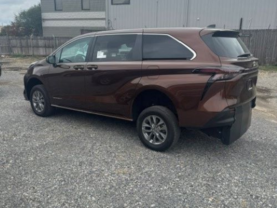 Used 2024 Toyota Sienna Hybrid LE - VMI Rear Entry Fold Out Manual Ramp