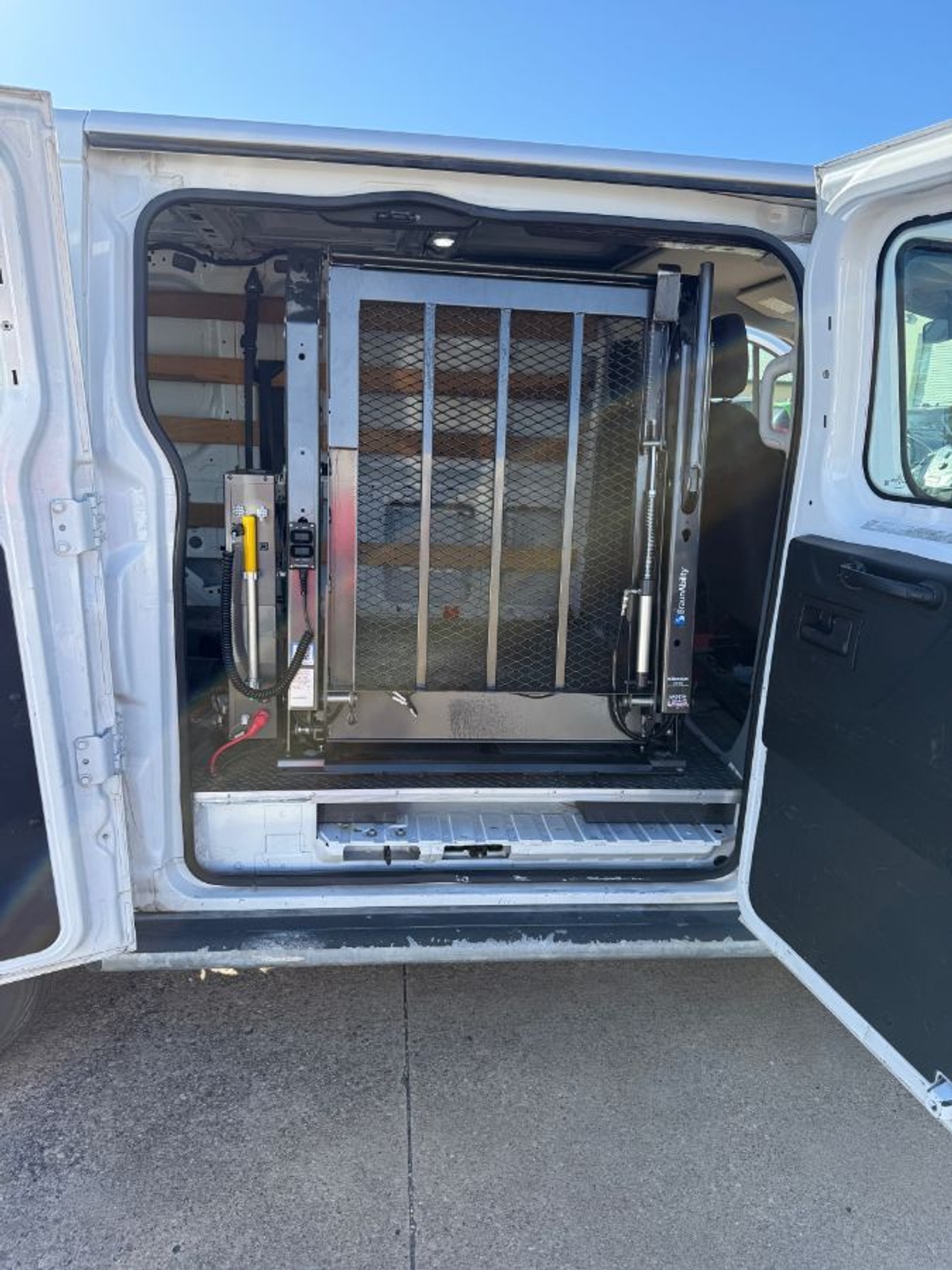 White Ford T250 image number 13