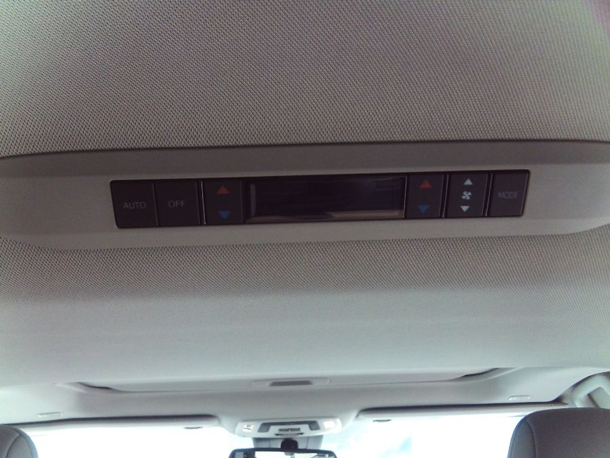 2025 TOYOTA SIENNA - Image 16