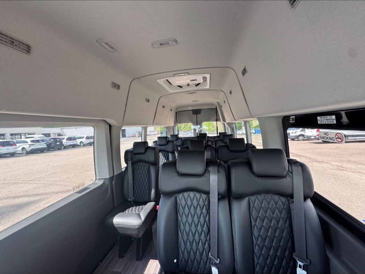 Black Ford Transit image number 1