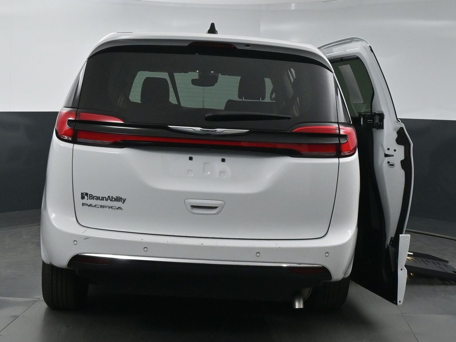 Used 2024 Chrysler Pacifica Touring L - BraunAbility Side Entry Entry Fold Out Automatic Ramp