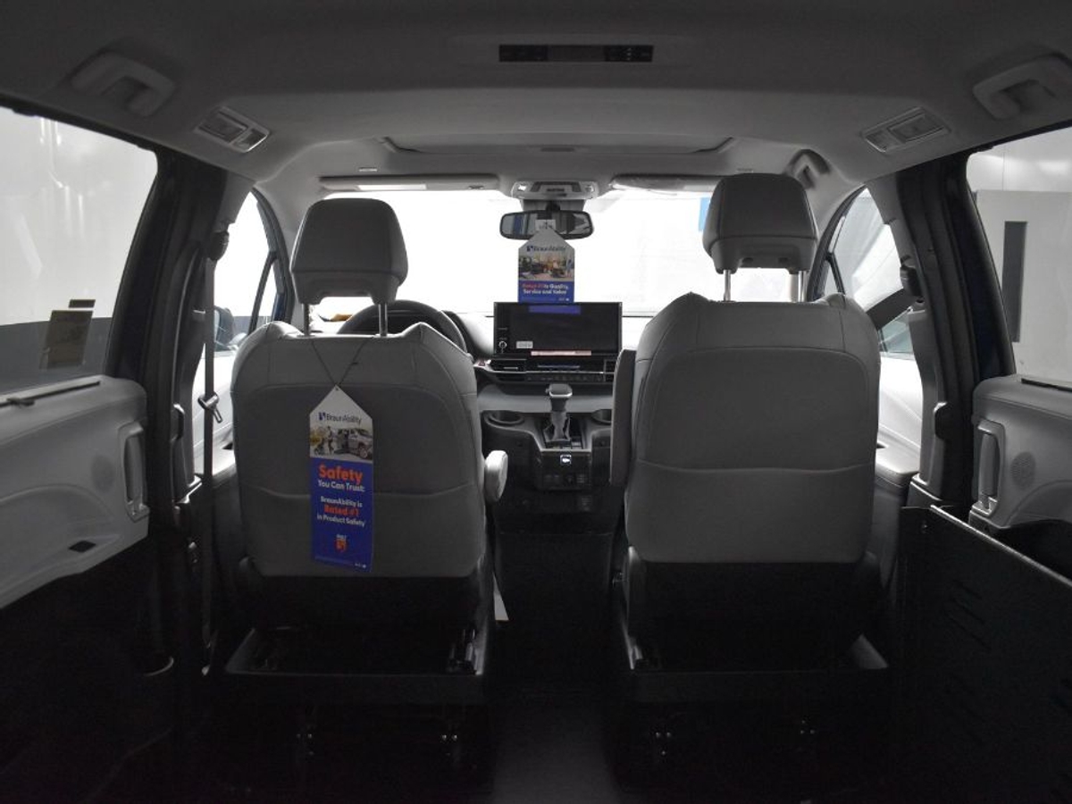 2025 TOYOTA SIENNA - Image 15