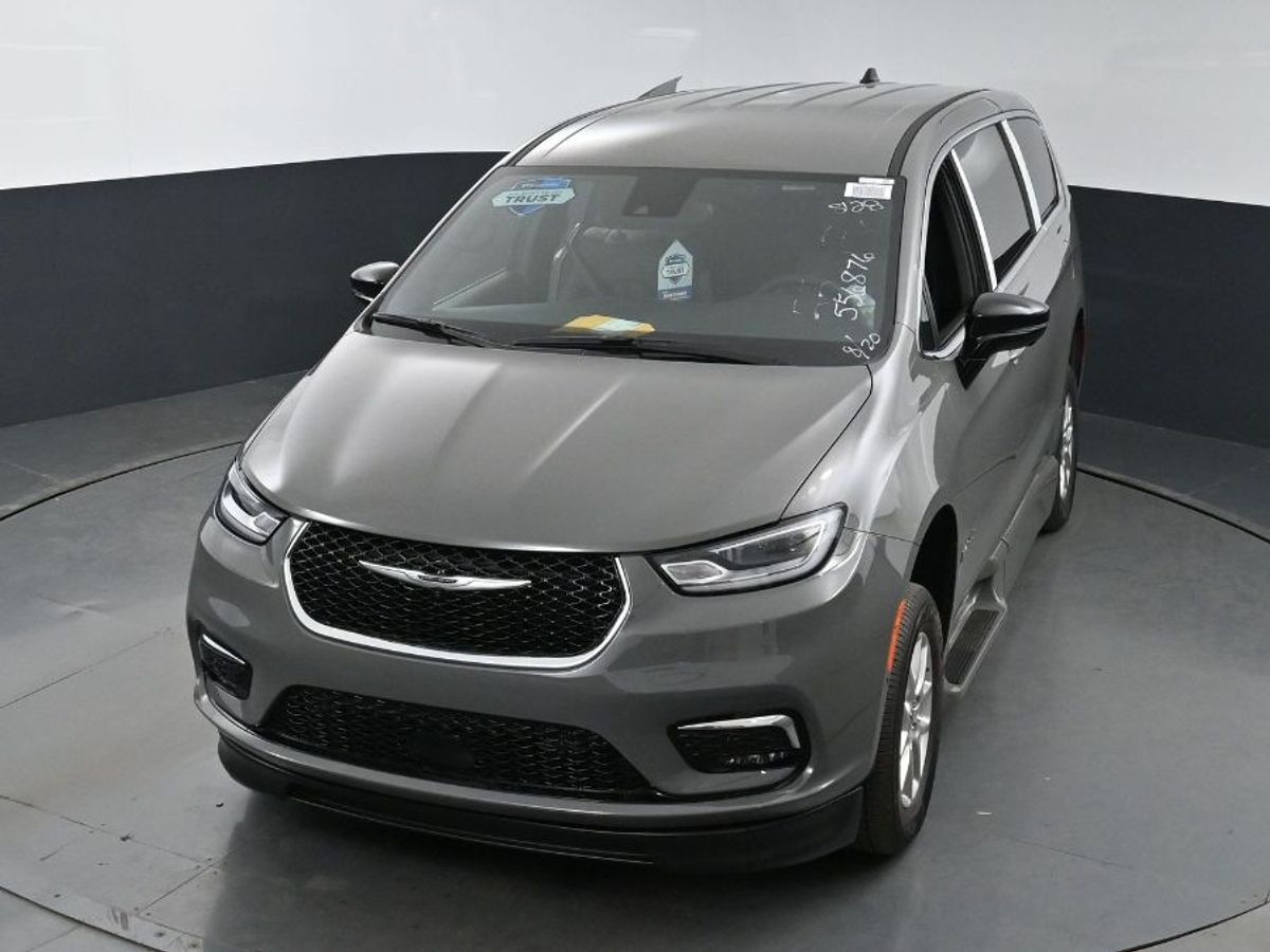 2025 CHRYSLER PACIFICA - Image 24